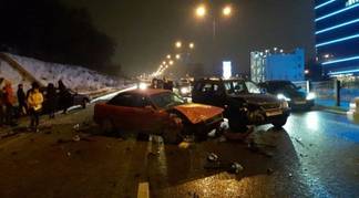 Серия аварий в Алматы: столкнулись более 40 автомобилей