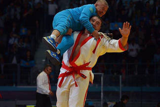 Борец из Семея Айбек Нугымаров выиграл чемпионат мира по қазақ күресі