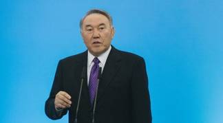 Нурсултан Назарбаев обратился к акционерам казахстанских банков