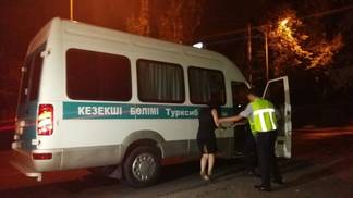 В Алматы задержали девушку угнавшую «Mercedes»