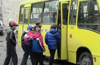 Школьники ВКО могут остаться без автобусов в следующем учебном году