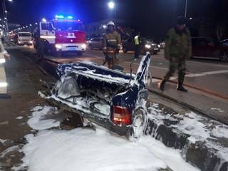 В Шымкенте в результате ДТП автомобиль разорвало на части