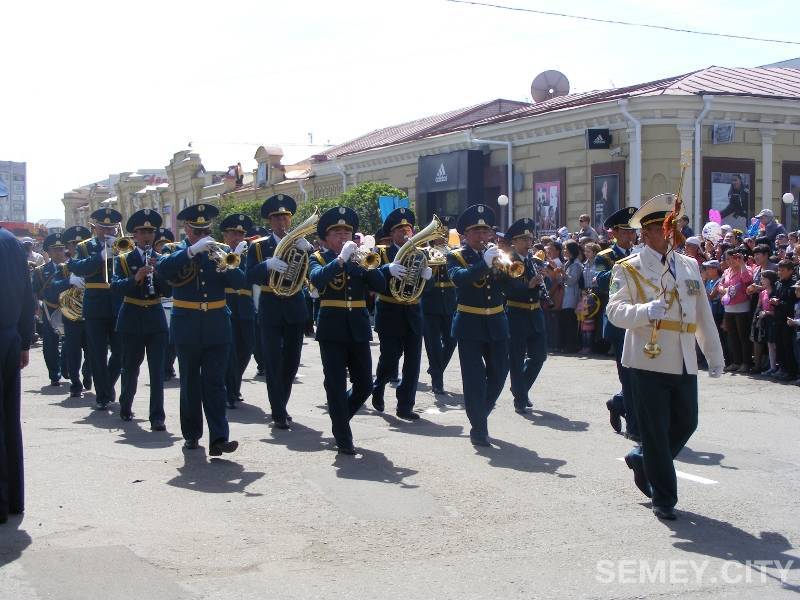 Военный оркестр в Семипалатинске (г. Семей)