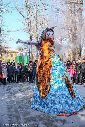 В Семее от души отпраздновали Масленицу-2018