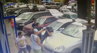 Из-за парковочного места избили мужчину в Алматы