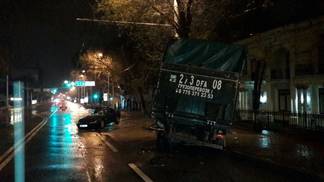 Пьяная компания попала в ДТП в центре Алматы