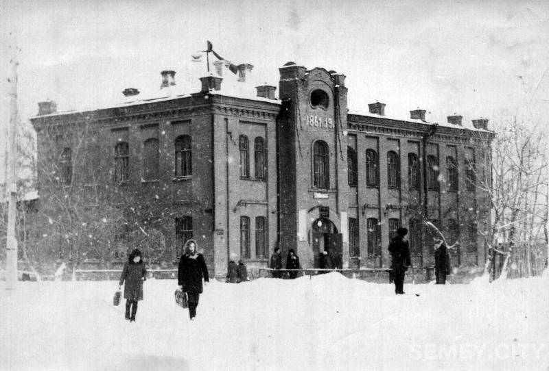 Знакомства В Городе Семипалатинске