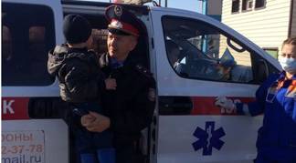 В Павлодаре 4-летнего мальчика нашли в двухметровой яме