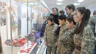 В Семее открылась выставка «Из шкатулки коллекционера»