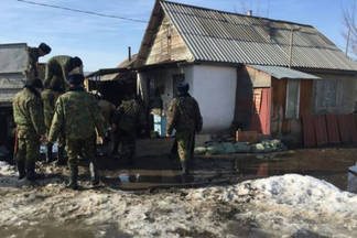 Из-за резкого потепления в Алматинской области происходит подтопление жилых домов