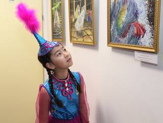 В Астане открылась уникальная выставка дипломных работ выпускников Детской школы искусств Семея
