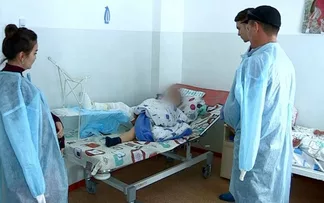 В Шымкенте на 8-летнего ребёнка обрушилась стена