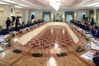Нурсултан Назарбаев: Прошло полгода, где результаты?