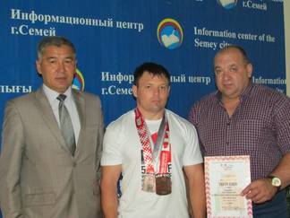 Семейский пауэрлифтер стал бронзовым призером Чемпионата мира в Минске