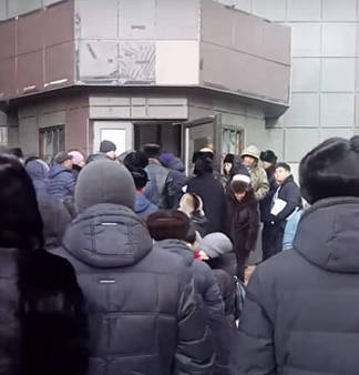 На клиентах рухнувшей в Семее финансовой «пирамиды» теперь зарабатывают юристы