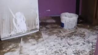 Дома в Семее после потопа заливает зловонная жидкость