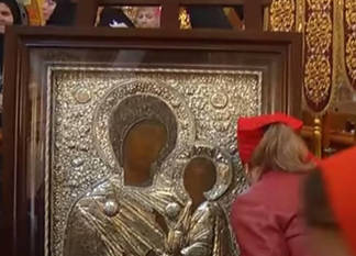 Святыню, подаренную Нурсултаном Назарбаевым, передали Владимирскому Храму