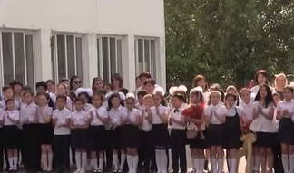 За парту с пяти лет: новый эксперимент от Минобразования