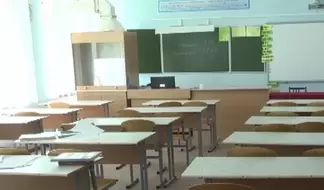 Учителя жалуются на то, что их заставляют перечислять деньги в госфонды