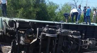 Один человек погиб и трое пострадали в крушении поезда из Астаны (ВИДЕО)