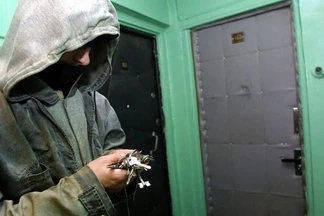 Квартирного вора в дежурные сутки задержали в Семее