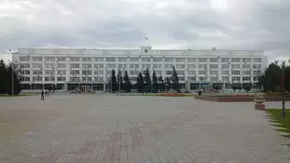 Экс-руководитель отдела ЖКХ Семея подозревается в получении взятки