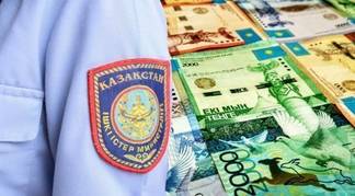 Полицейского задержали во время получения взятки в Семее
