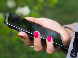 В Семее девушка продала смартфон и заявила в полицию о его краже