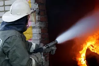 Погорельцам в Семее помогли обрести новое жилище