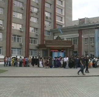 Государственный университет имени Шакарима вручил дипломы 126 выпускникам