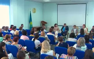 Родителям казахстанских школьников советуют жаловаться на поборы в школах