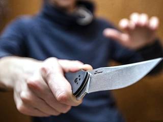 В Усть-Каменогорске полиция задержала семейчанина, напавшего с ножом на букмекера
