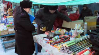 В Семее в преддверии новогодних праздников проходят рейды по выявлению незаконной продажи пиротехники