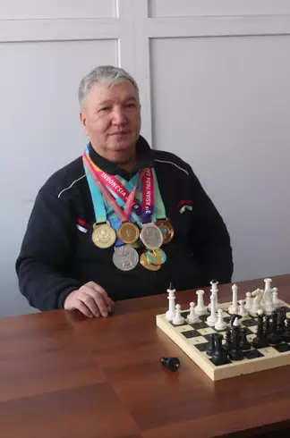 В Семее живет человек с выдающимися способностями
