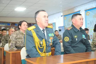 «Лицо героя – Бауыржан Момышулы»