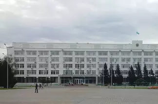 Акимат Семея не хочет расставаться с банкетным залом