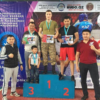 Офицер отдела Гражданской Обороны УЧС города Семей Дмитрий Аскаров стал чемпионом области по панкратиону