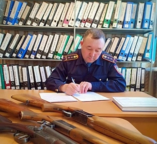 Жители ВКО только за день сдали незарегистрированное оружие на сумму более 2,2 миллиона тенге
