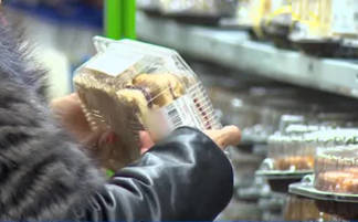ОСТОРОЖНО, ЕДА!: Продукция на прилавках столицы не соответствует нормативам