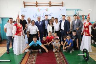 Стипендиаты программы «Жас Куат» рассказали о своих планах в тяжелой атлетике