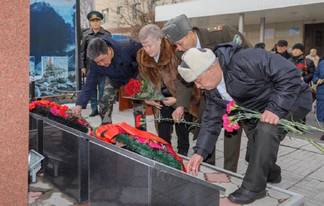 Мемориальную доску памяти «Кара майора» открыли в Алматы