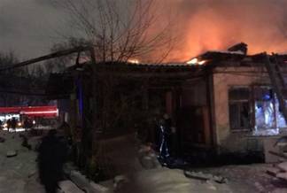 Алматинский мебельный цех был охвачен огнем