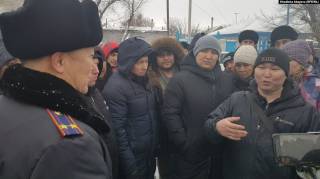 В Семее владельцам машин без казахстанской регистрации предложили написать обращение к властям