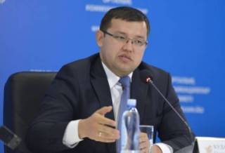 Советник президента обвинил Нурымбетова и Дуйсенову в некомпетентности