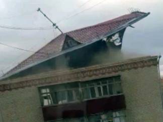 Сорванная ветром крыша убила мужчину в Акмолинской области