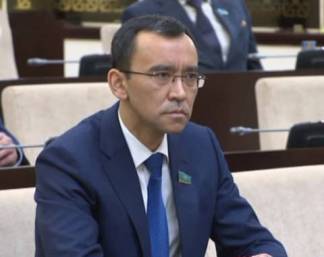 Единогласное решение: Маулен Ашимбаев избран председателем Сената