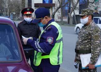 Около трех тысяч нелегальных автоспецпропусков изъяли в Семее с начала ЧП