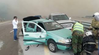 Из-за густого дыма со свалки на трассе столкнулись 8 автомашин