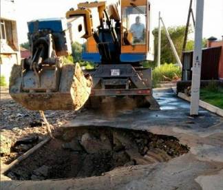 Из-за порыва трубопровода свыше 350 абонентов остались без воды в Семее