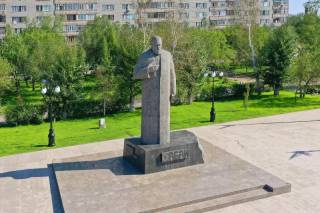 Памятник Абаю в окружении сыновей впервые установят в Казахстане